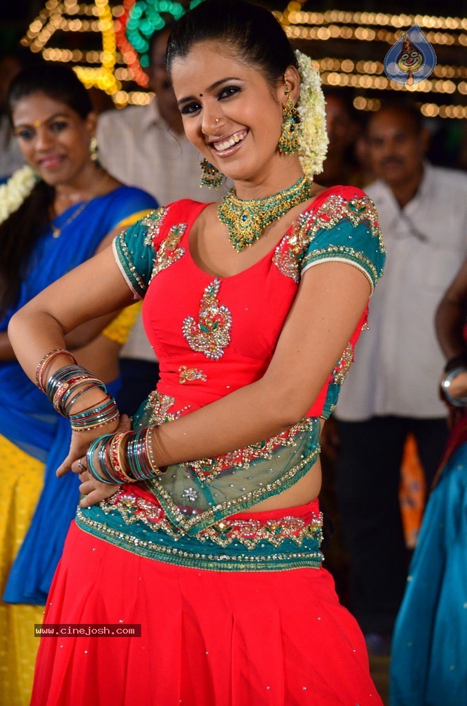 China Chiru Sinna Paraviagal Tamil Movie Stills - 41 / 47 photos