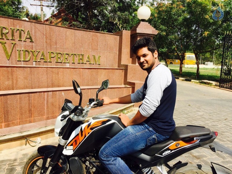 Chinni Chinni Ashalu Nalo Regene Photos and Posters - 9 / 21 photos