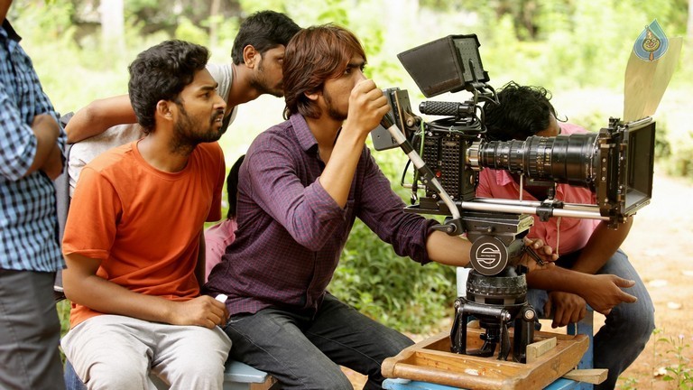 Chinni Chinni Ashalu Nalo Regene Photos and Posters - 11 / 21 photos