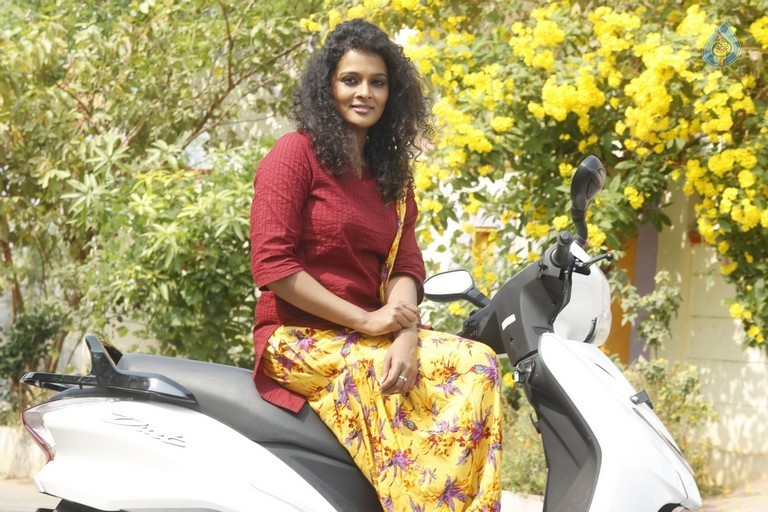 Chinni Chinni Ashalu Nalo Regene Photos and Posters - 21 / 21 photos