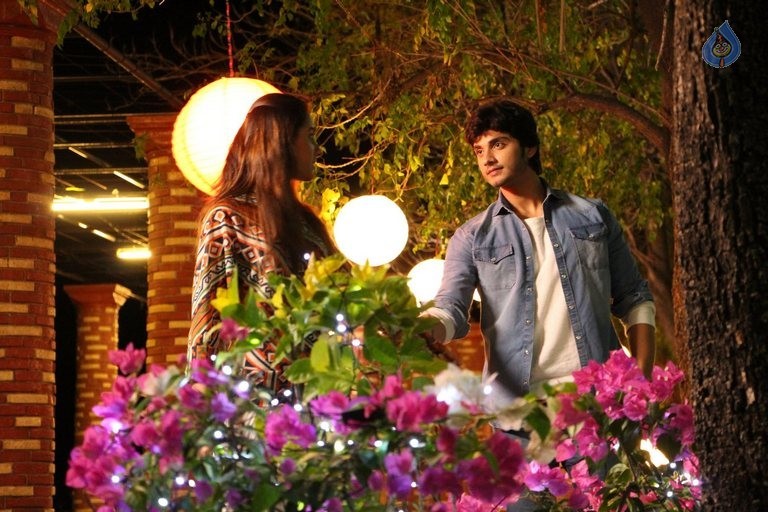 Chiru Godavalu Movie Photos and Posters - 13 / 48 photos