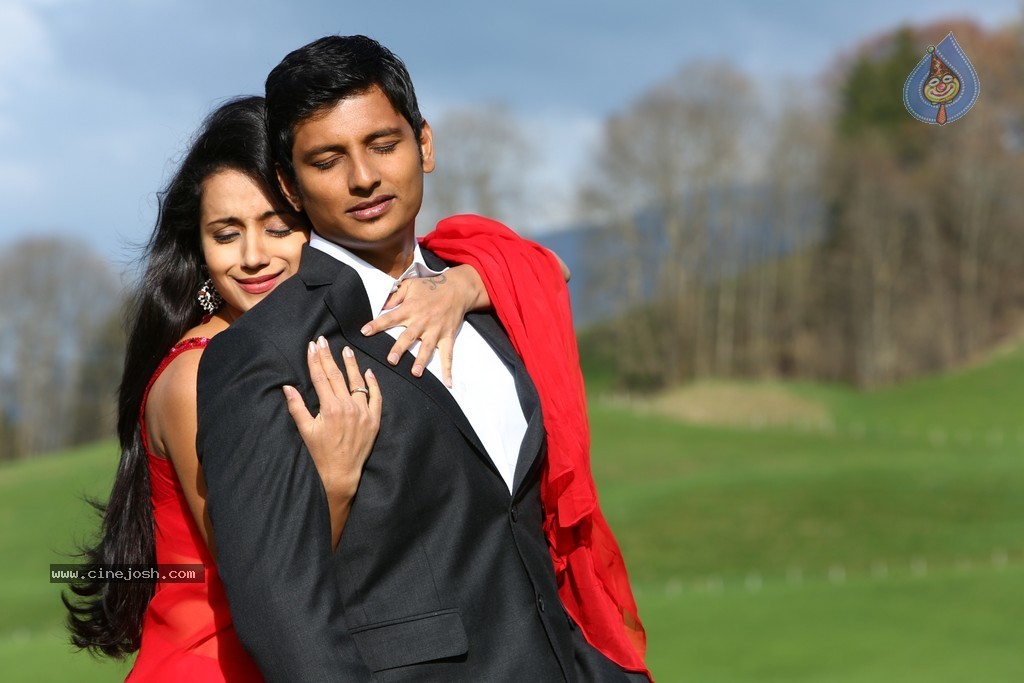 Chirunavvula Chirujallu Movie Stills n Walls - 3 / 42 photos