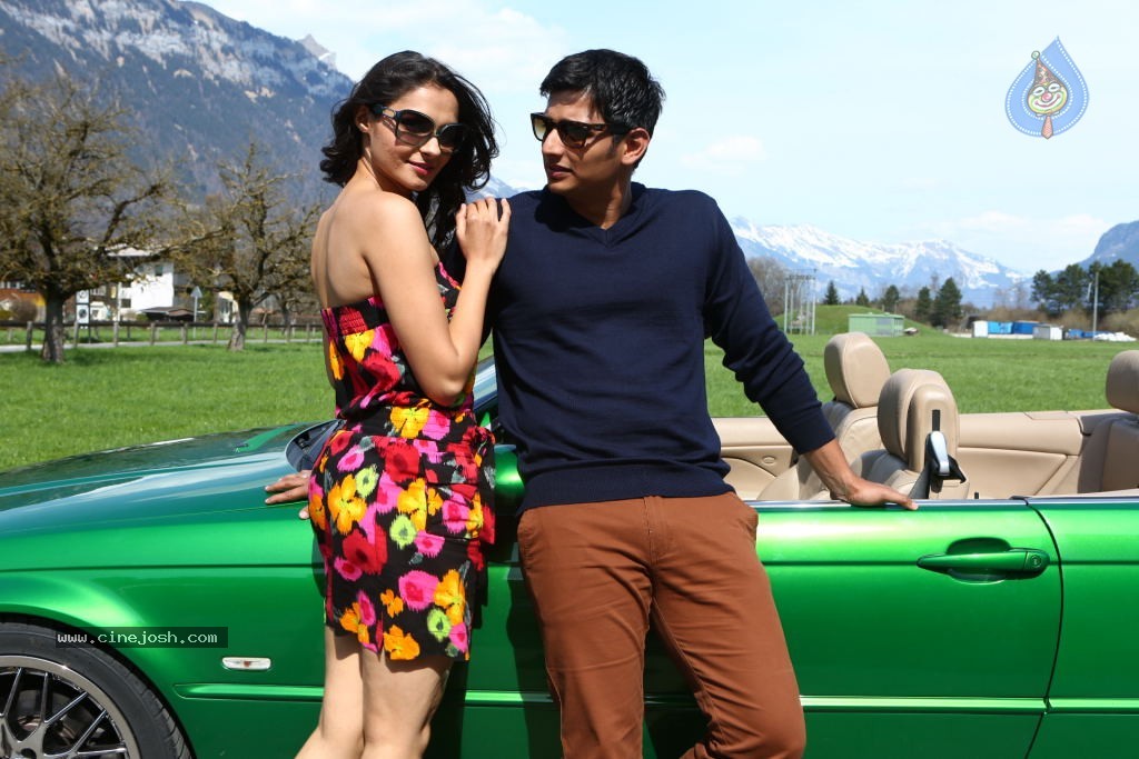 Chirunavvula Chirujallu Stills n Walls - 7 / 50 photos