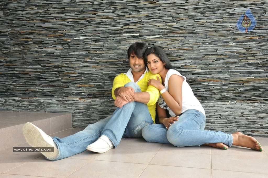 Chukkalanti Ammayi Chakkanaina Abbai Spicy Stills - 29 / 55 photos