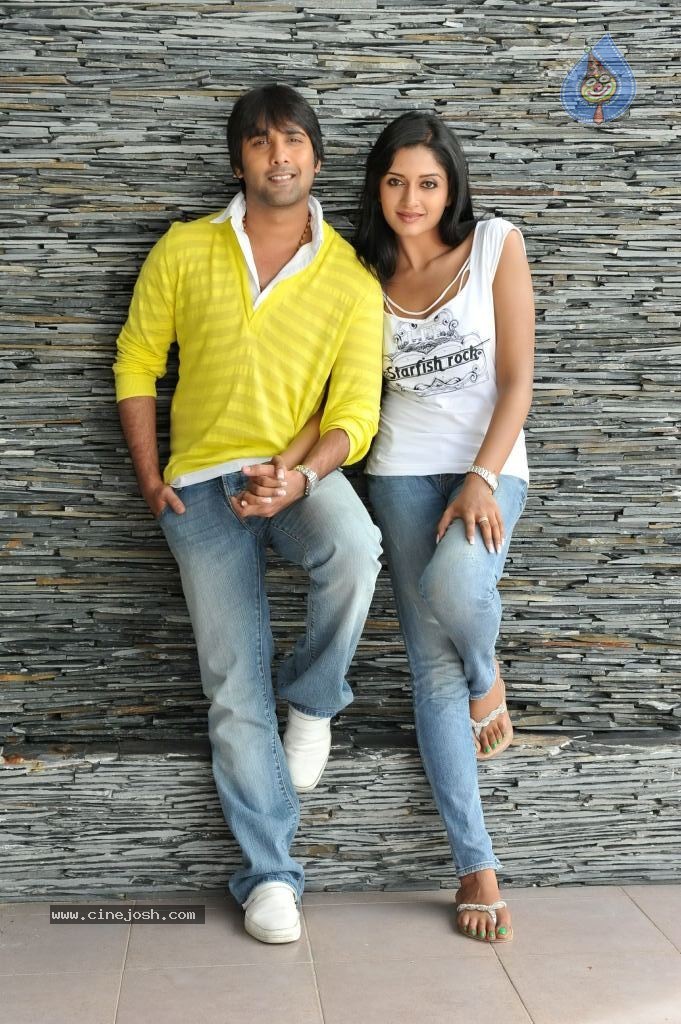 Chukkalanti Ammayi Chakkanaina Abbai Spicy Stills - 31 / 55 photos