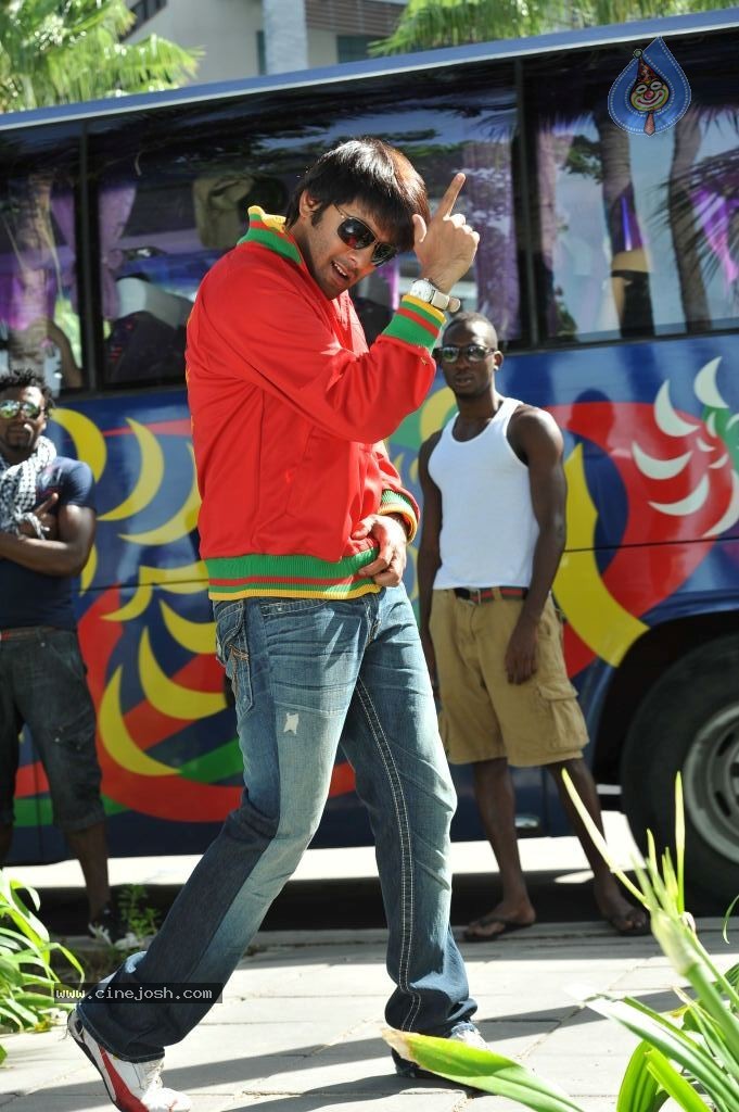 Chukkalanti Ammayi Chakkanaina Abbai Spicy Stills - 35 / 55 photos