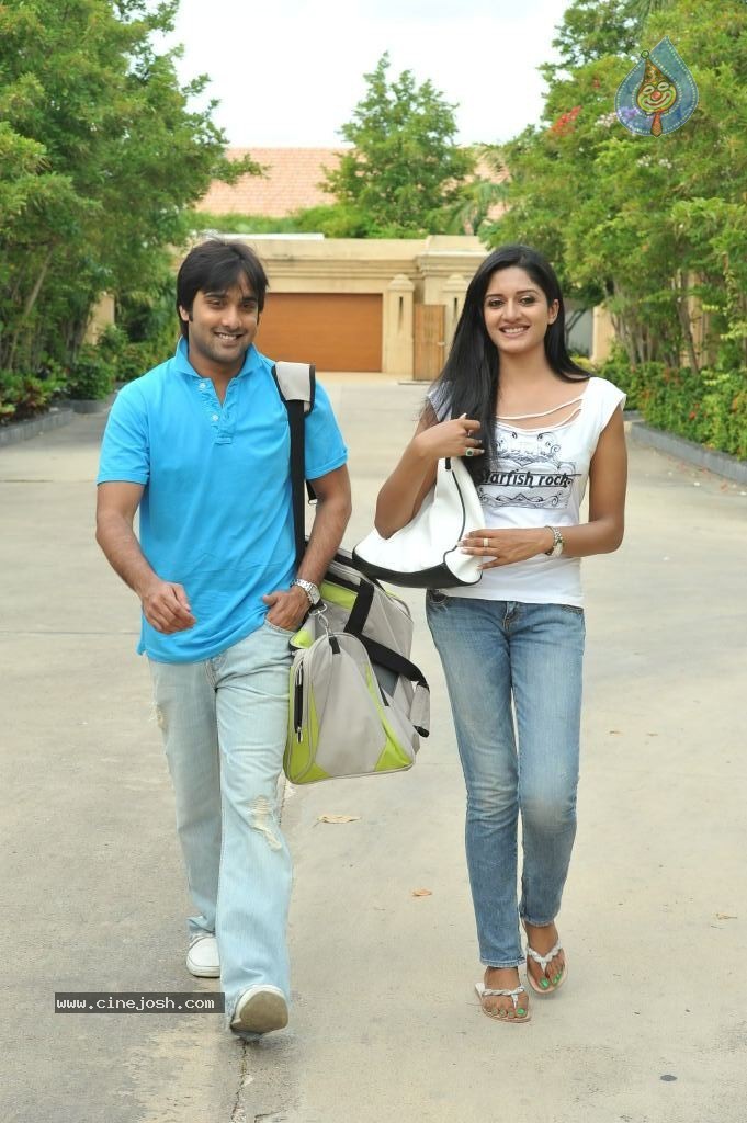 Chukkalanti Ammayi Chakkanaina Abbai Spicy Stills - 37 / 55 photos