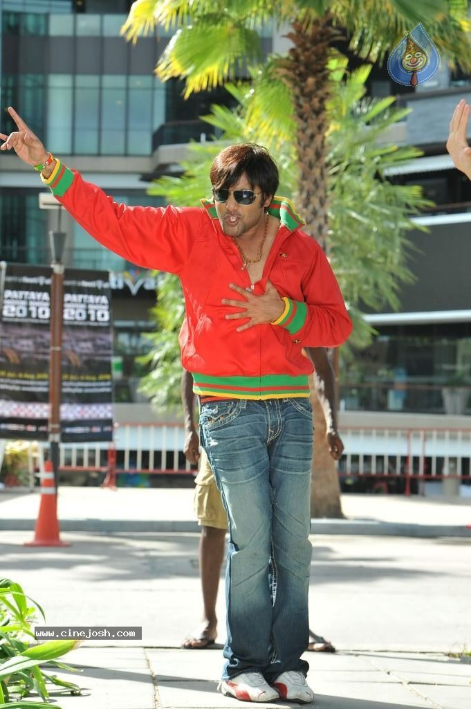 Chukkalanti Ammayi Chakkanaina Abbai Spicy Stills - 38 / 55 photos