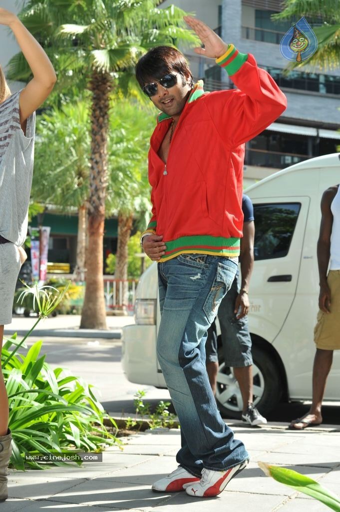 Chukkalanti Ammayi Chakkanaina Abbai Spicy Stills - 45 / 55 photos