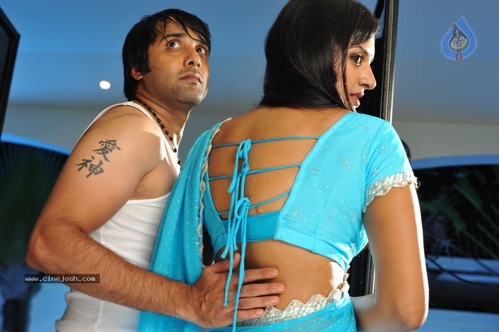 Chukkalanti Ammayi Chakkanaina Abbai Movie Spicy Photos - 26 / 63 photos