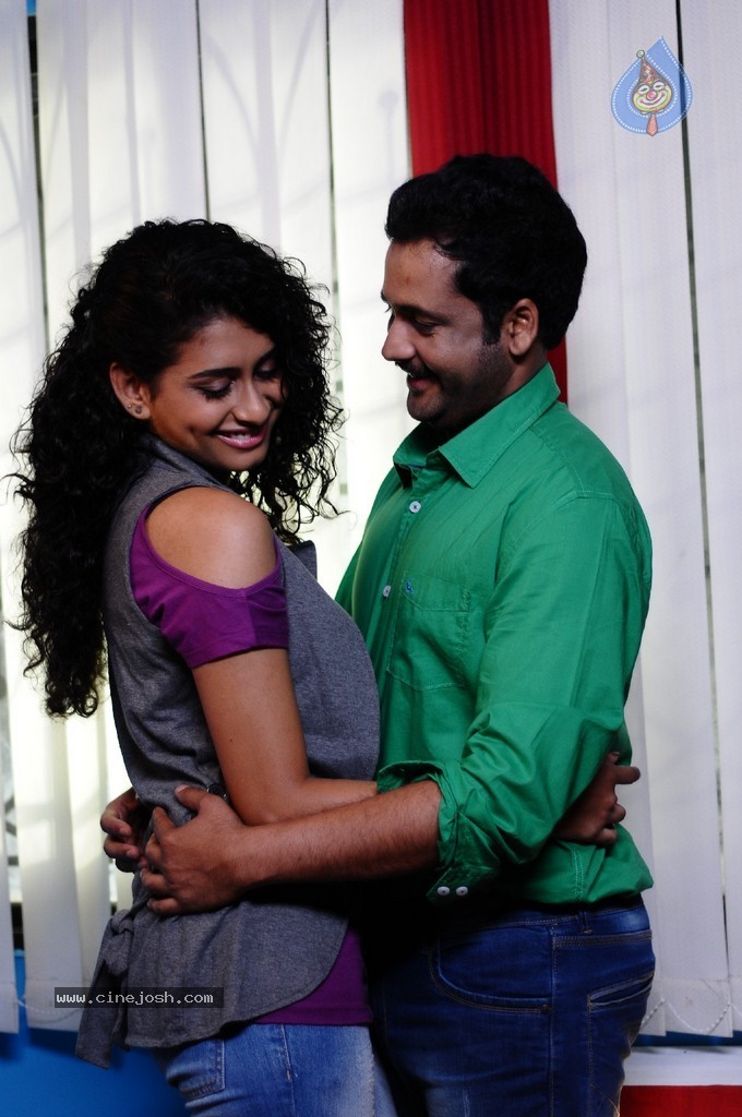 Chusinodiki Chusinantha Movie Gallery - 48 / 49 photos