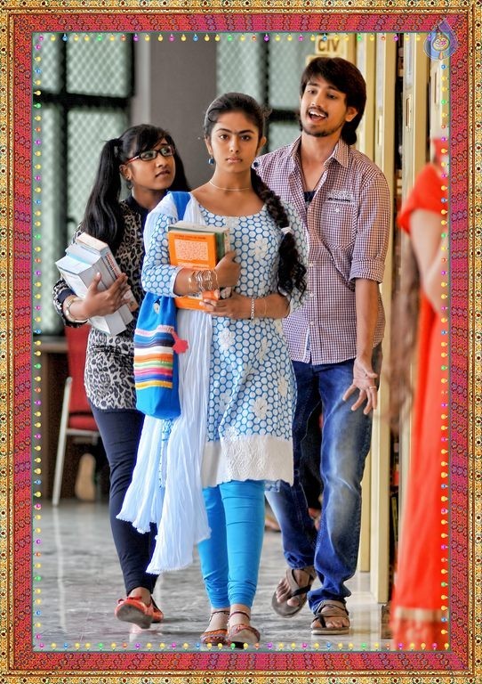 Cinema Choopistha Mava Photos - 7 / 10 photos