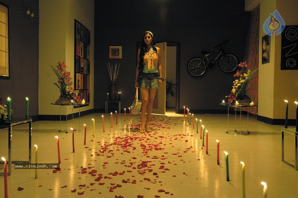 Click 3 Tamil Movie Hot Stills - 5 / 13 photos