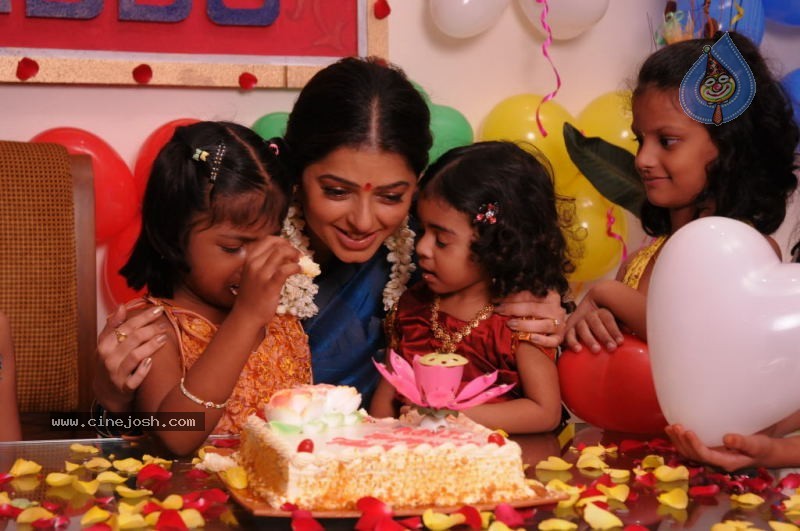 Collector Gari Bharya Movie New Stills - 37 / 56 photos