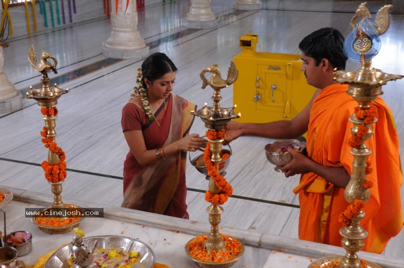 Collector Gari Bharya Movie Stills - 14 / 113 photos