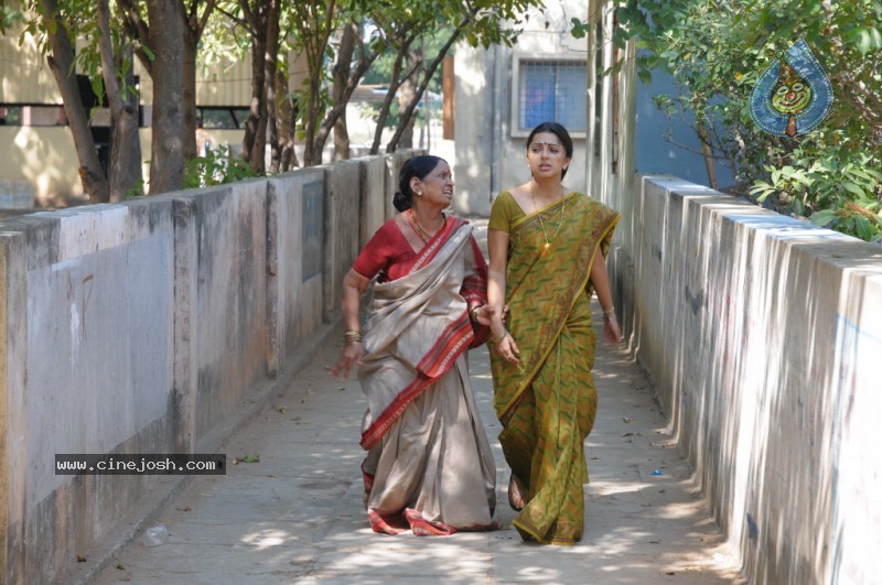 Collector Gari Bharya Movie Stills - 22 / 113 photos