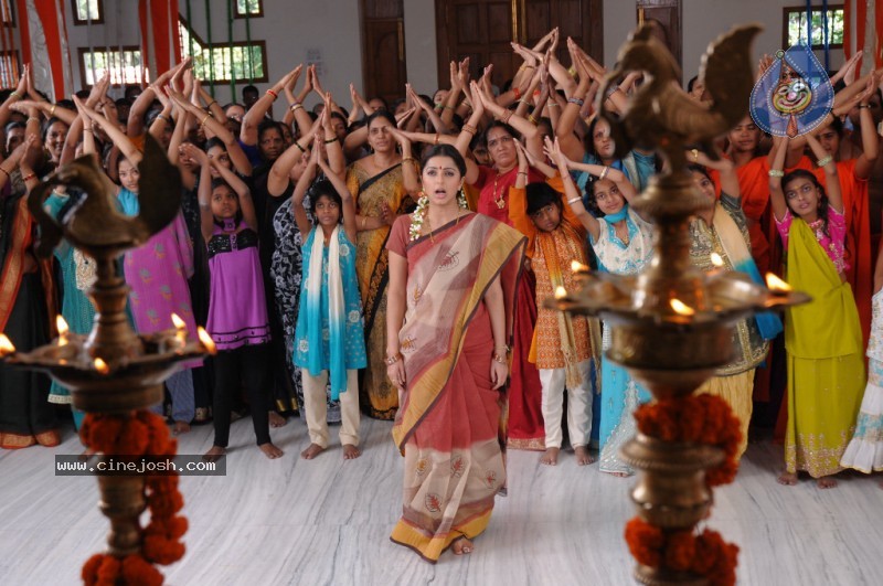 Collector Gari Bharya Movie Stills - 46 / 113 photos