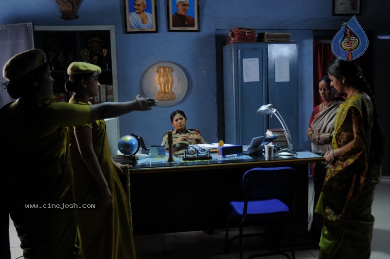 Collector Gari Bharya Movie Stills - 65 / 113 photos