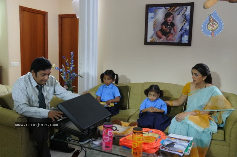 Collector Gari Bharya Movie Working Stills - 30 / 73 photos