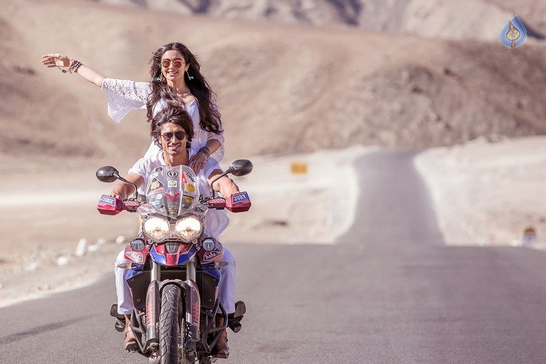 Commando 2 Movie Stills - 5 / 16 photos