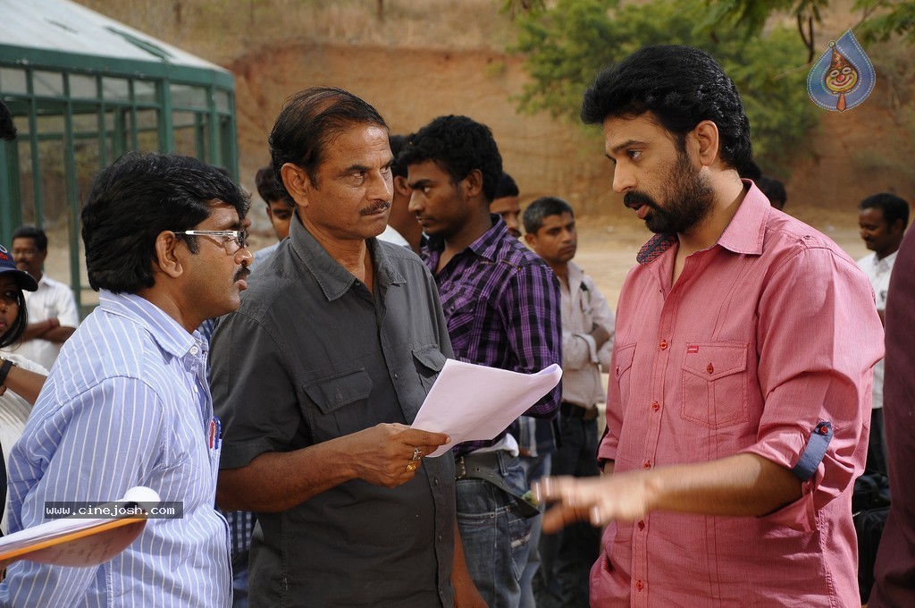 Contract Movie Stills n Walls - 1 / 23 photos