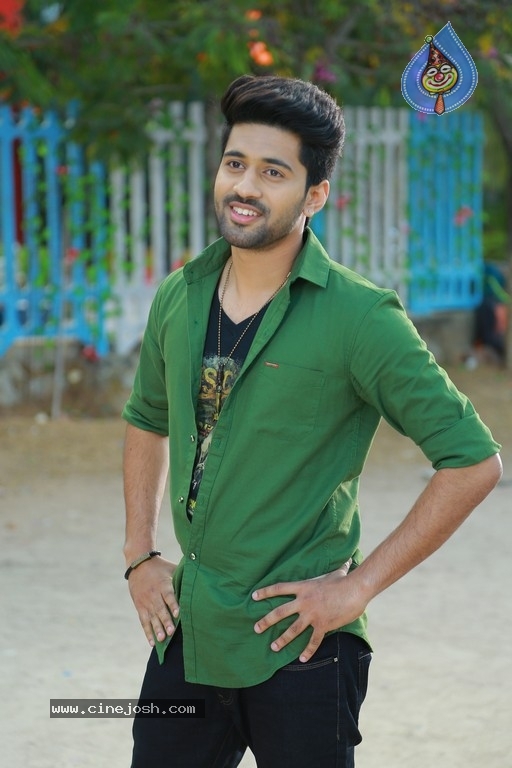 Crazy Crazy Feeling Movie Photos and Posters - 3 / 8 photos