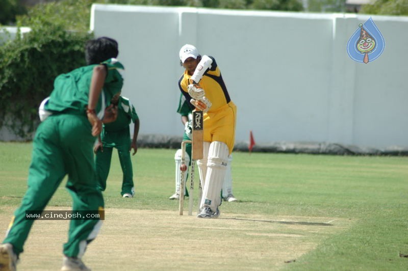 Cricket Girls and Beer Movie Gallery - 15 / 102 photos