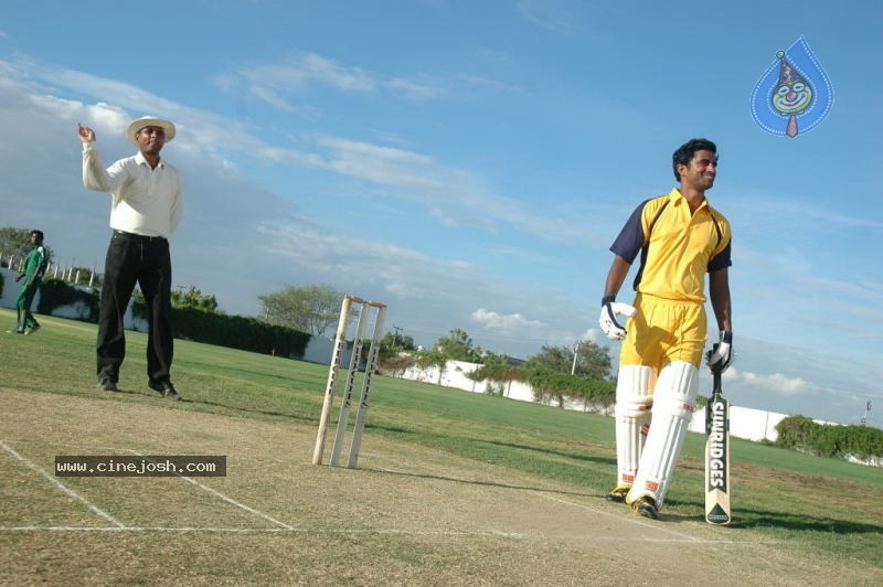 Cricket Girls and Beer Movie Gallery - 54 / 102 photos