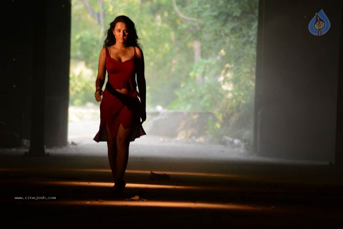 Criminals Movie Stills n Walls - 45 / 50 photos