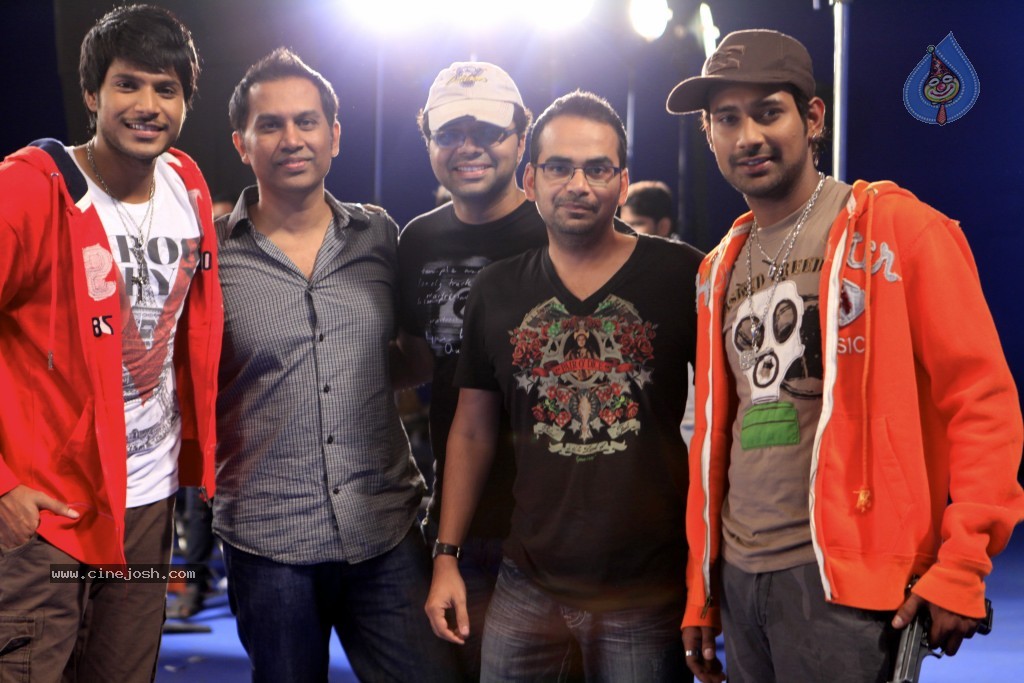 D for Dopidi Movie Stills - 1 / 18 photos