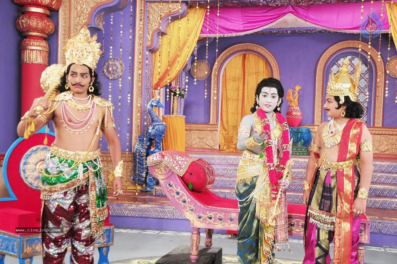 Daana Veera Soora Karna New Photos - 11 / 30 photos