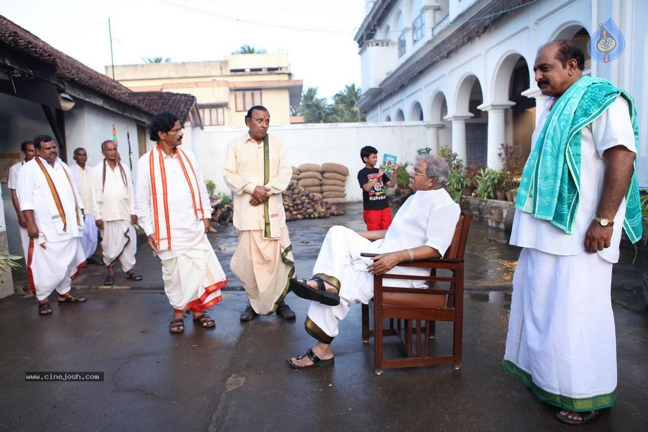 Dagudumutha Dandakor Movie New Photos - 29 / 53 photos