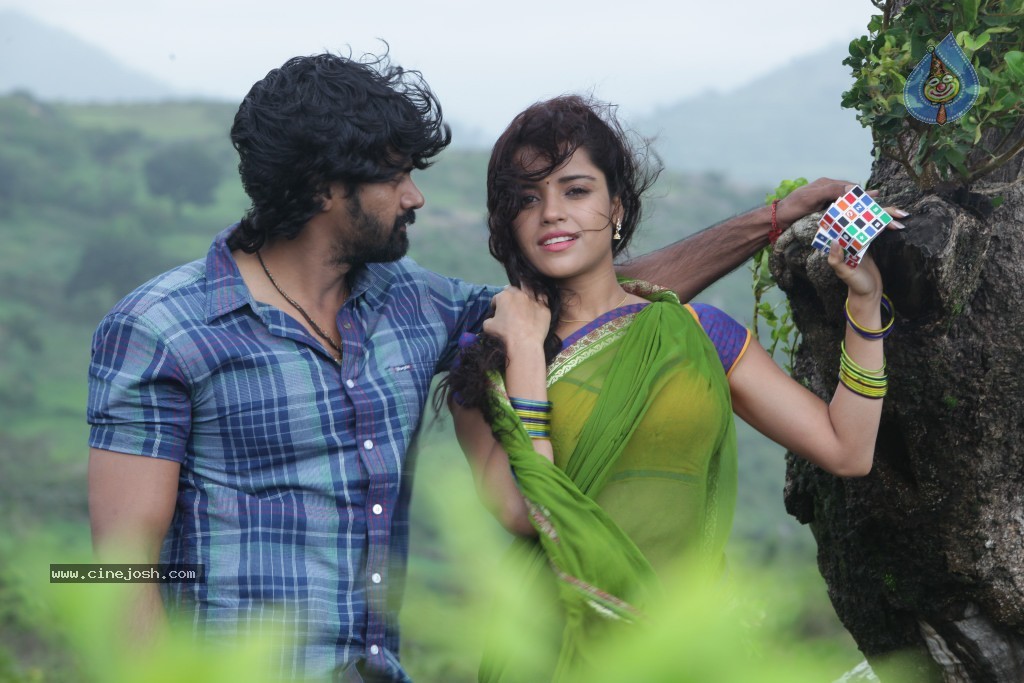 Dalam Movie Photos - 1 / 10 photos