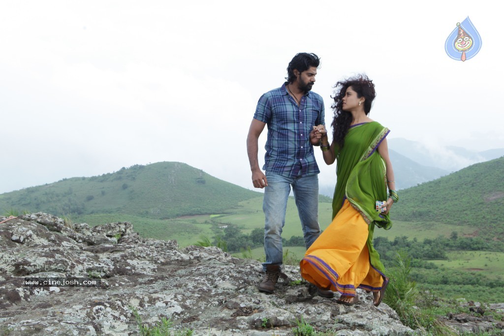 Dalam Movie Photos - 3 / 10 photos