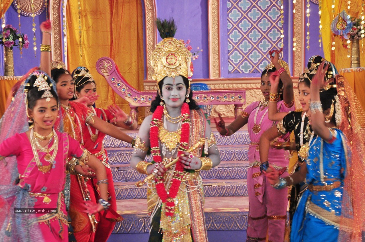 Dana Veera Soora Karna Movie Photos - 2 / 14 photos