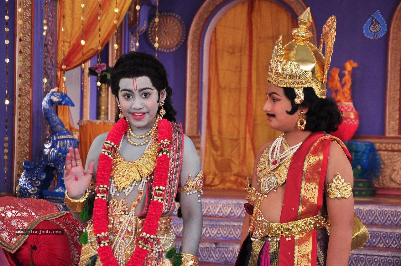 Dana Veera Soora Karna Movie Photos - 10 / 14 photos