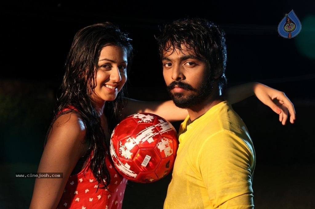Darling Tamil Movie Stills - 12 / 21 photos