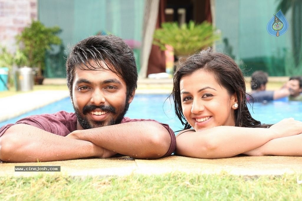Darling Tamil Movie Stills - 14 / 21 photos