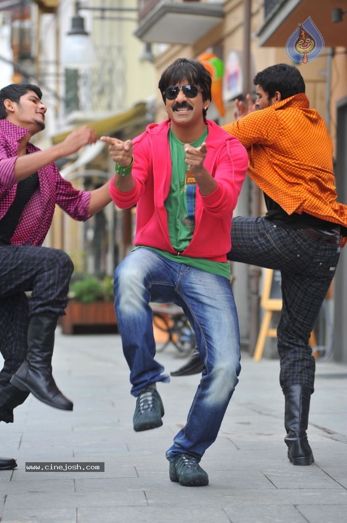 Devudu Chesina Manushulu Movie Photos - 3 / 36 photos