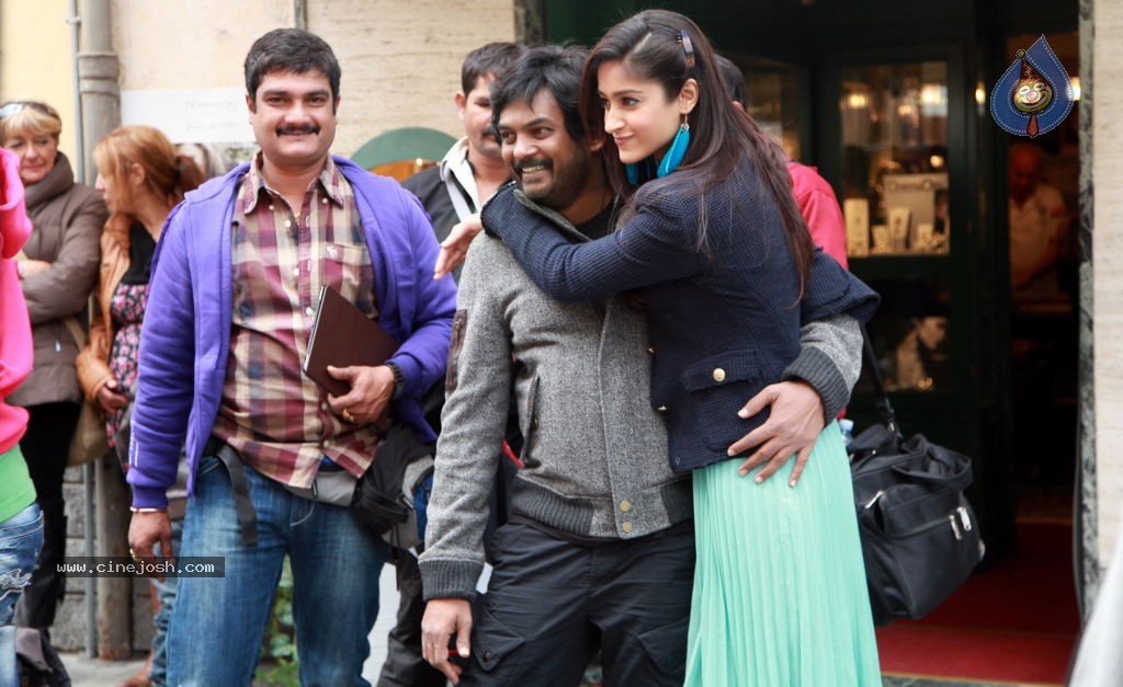 Devudu Chesina Manushulu Movie Stills - 8 / 50 photos