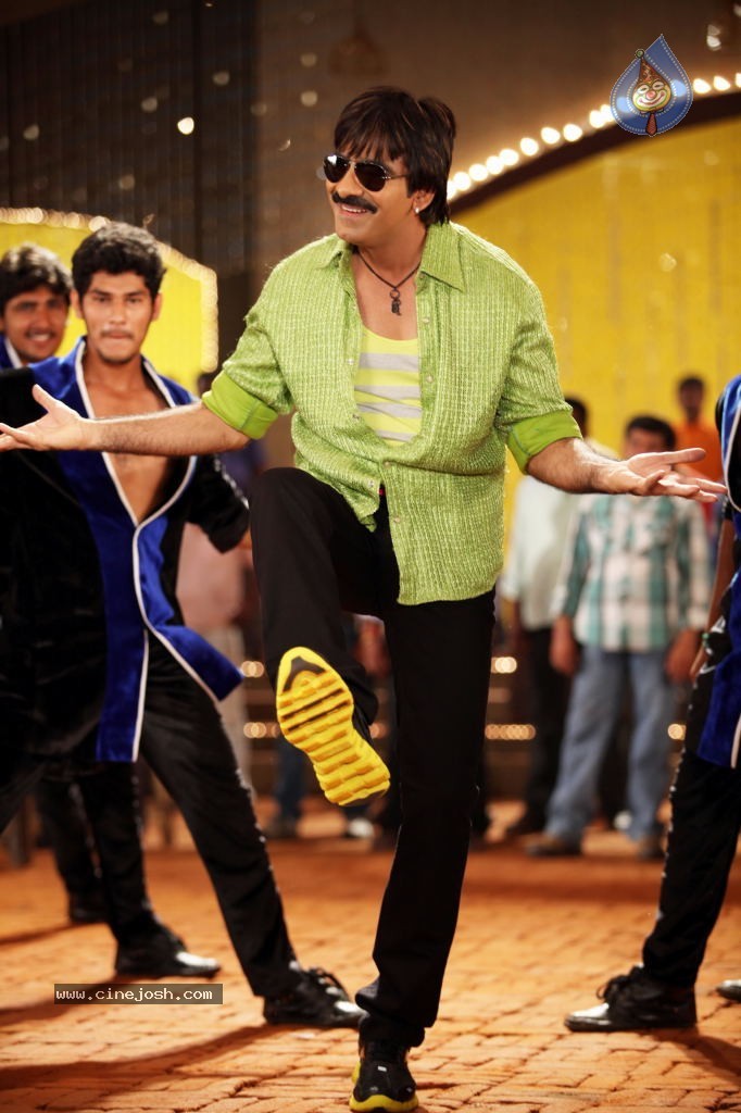 Devudu Chesina Manushulu Movie Stills - 22 / 50 photos