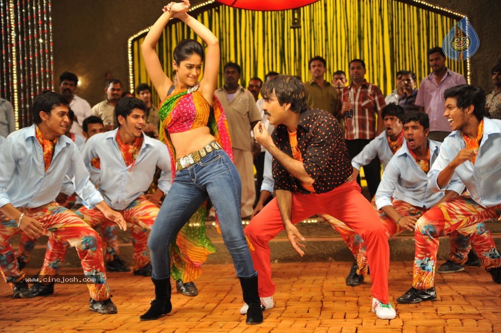 Devudu Chesina Manushulu Movie Stills - 31 / 50 photos