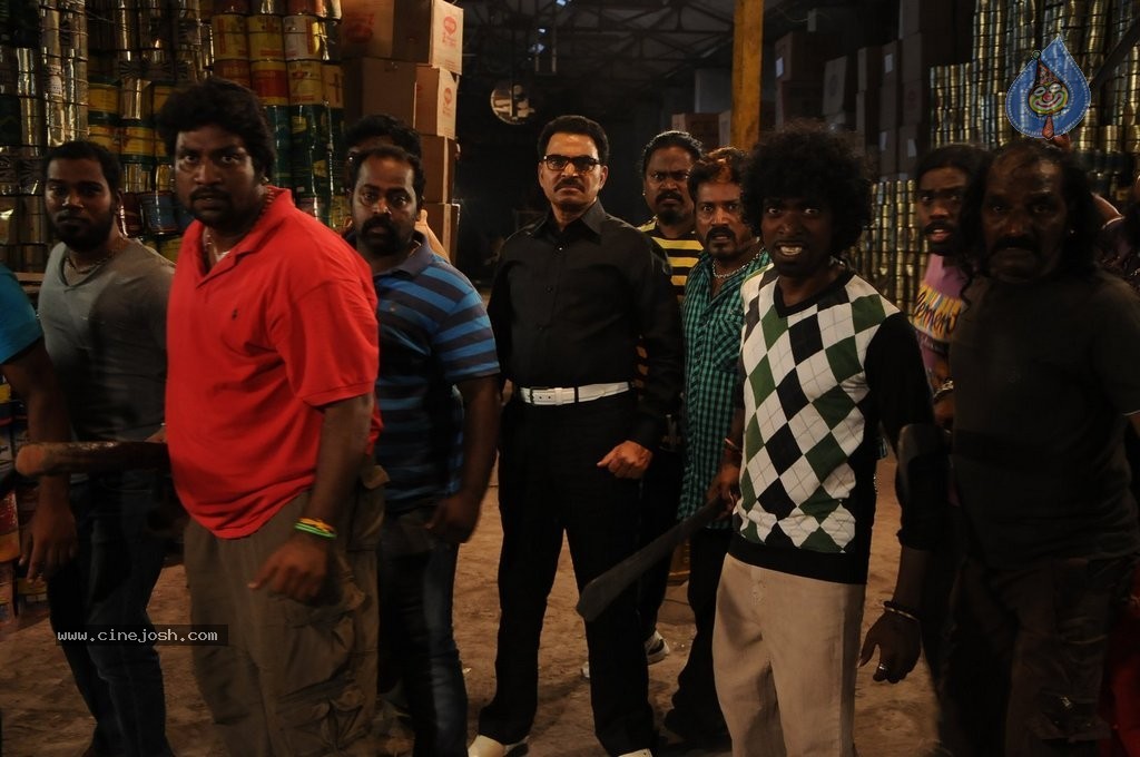 Dhanaa Dhan Movie Stills - 7 / 38 photos