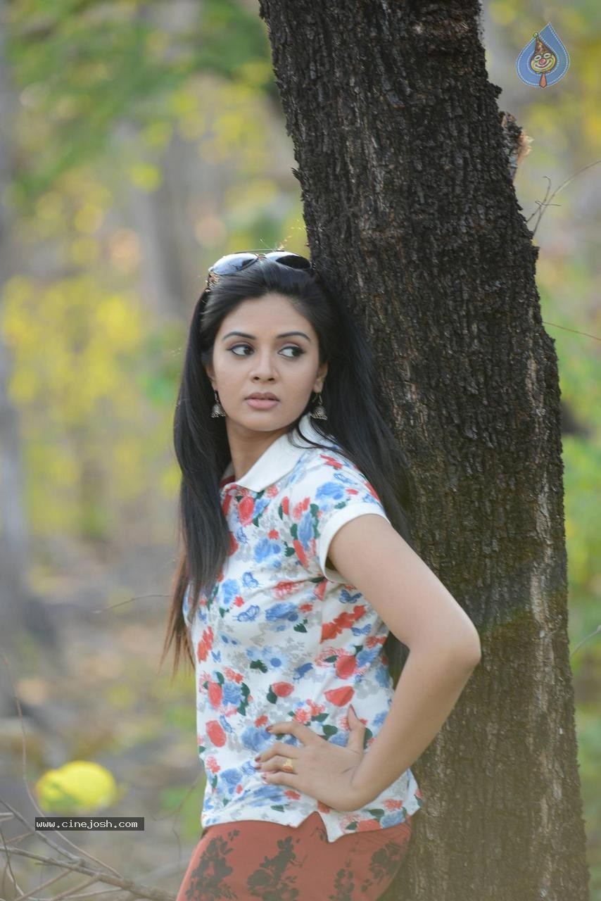 Dhanalakshmi Talupu Tadithey Movie Stills - 17 / 35 photos