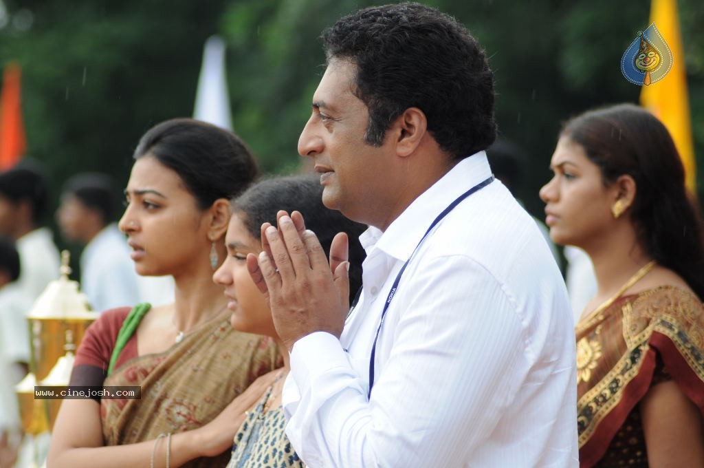 Dhoni Movie Stills - 6 / 9 photos