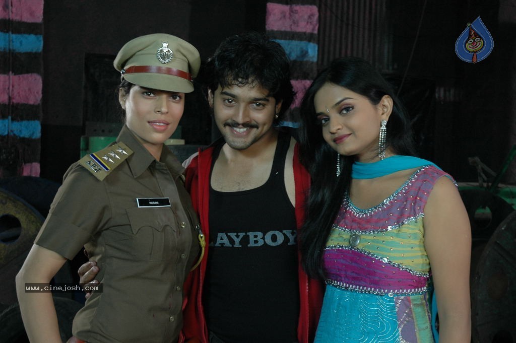 Dhool Movie New Stills - 25 / 43 photos