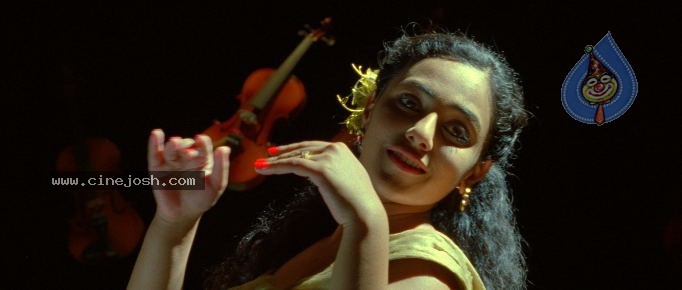 Dil Se Movie Stills  - 27 / 29 photos