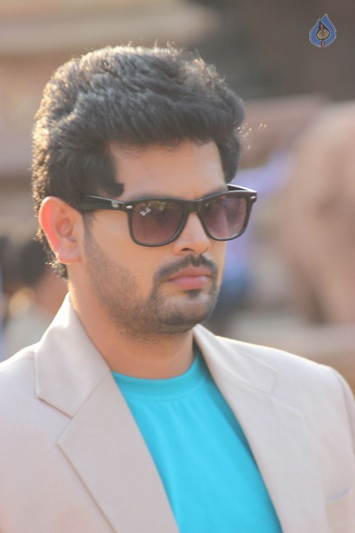 Dil Unna Raju Premalo Paddadu Posters and Photos - 10 / 47 photos