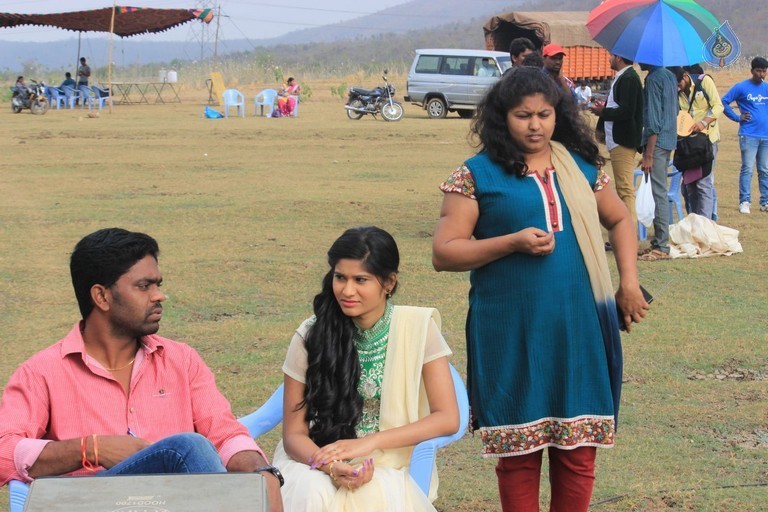 Dil Unna Raju Premalo Paddadu Posters and Photos - 18 / 47 photos