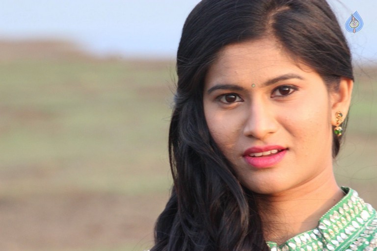 Dil Unna Raju Premalo Paddadu Posters and Photos - 19 / 47 photos